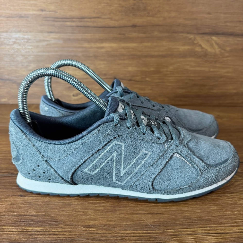 New Balance 555 Sneakers Slim Suede Shoes Women’s Size 7.5